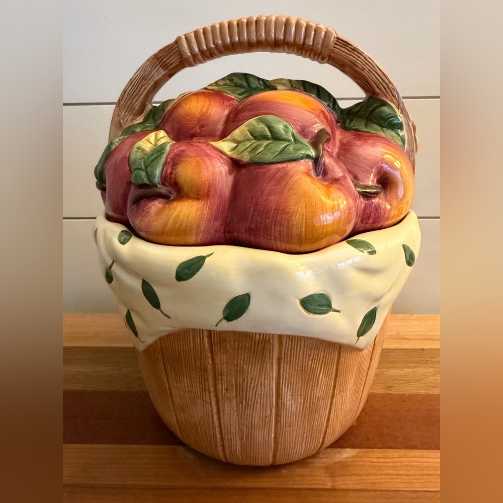 Vintage Cooks Club Apple Basket Cookie Jar